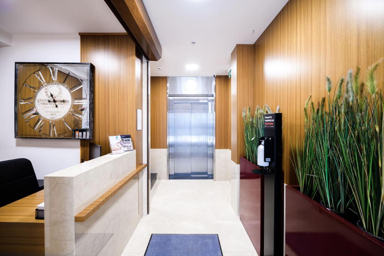 Aparthotel Inspire Miodova Residence Краків Екстер'єр фото