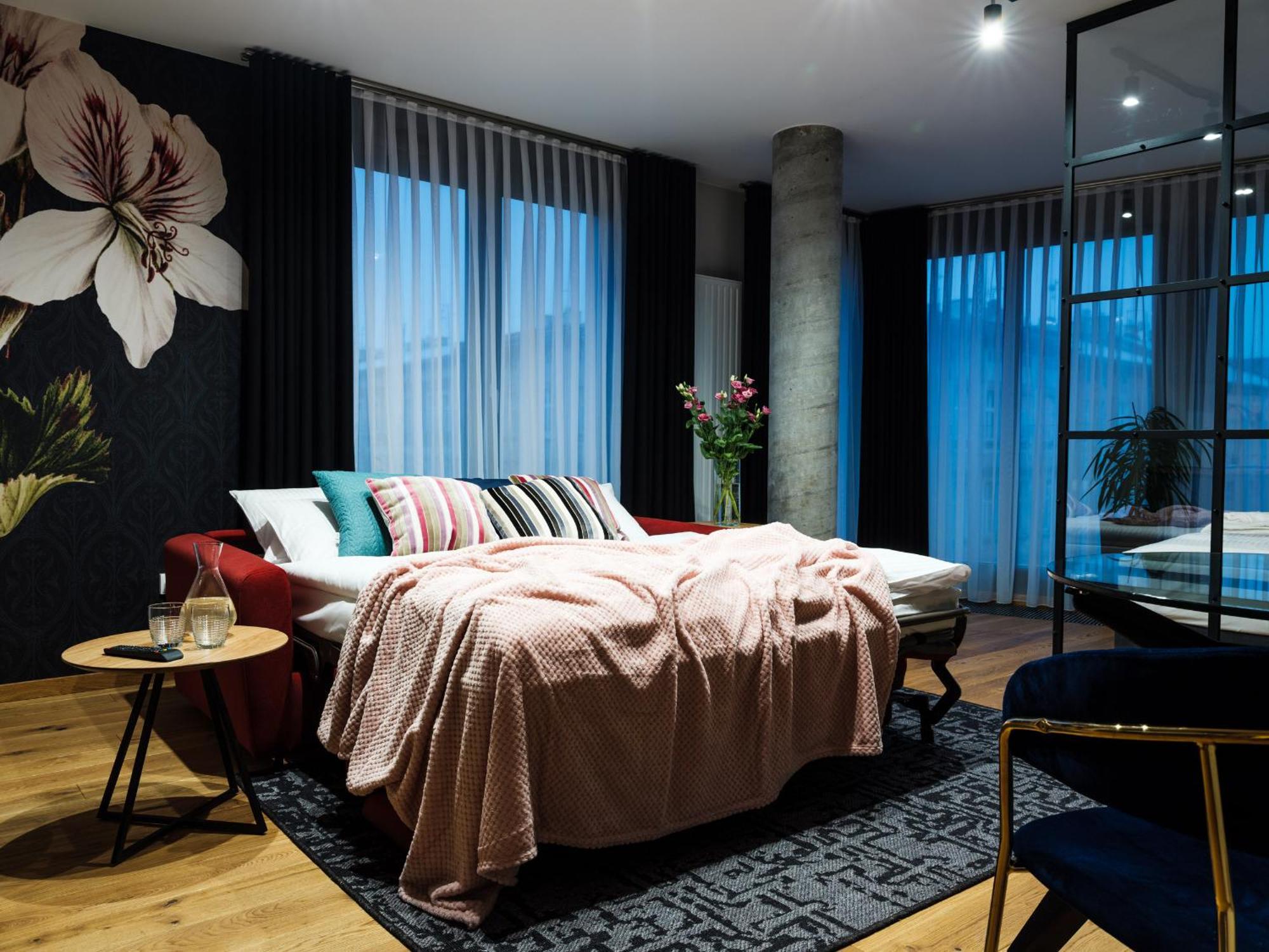 Aparthotel Inspire Miodova Residence Краків Номер фото