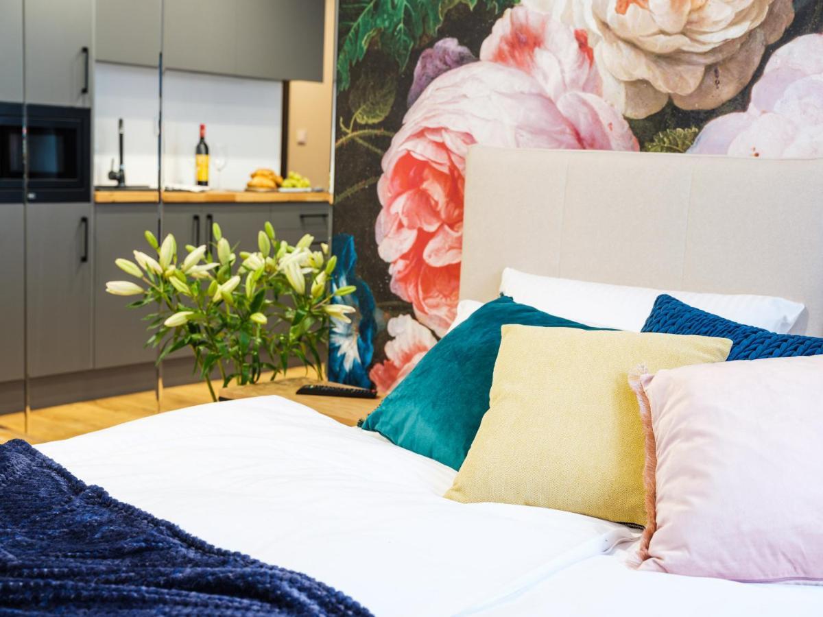 Aparthotel Inspire Miodova Residence Краків Екстер'єр фото